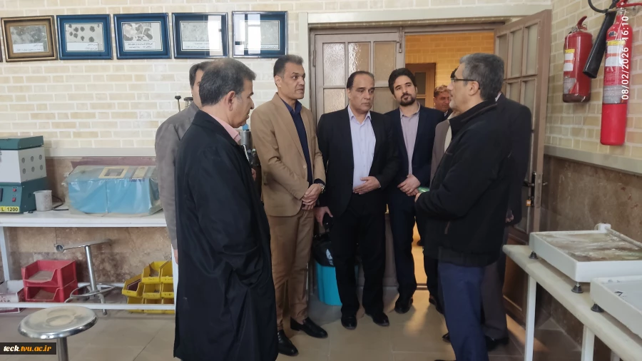 بازدید دکتر محمدرضا کلباسی معاون آموزشی دانشگاه ملی مهارت از مرکز رشد ، آزمایشگاه ها و کارگاه های دانشکده شهید رجایی کاشان 9