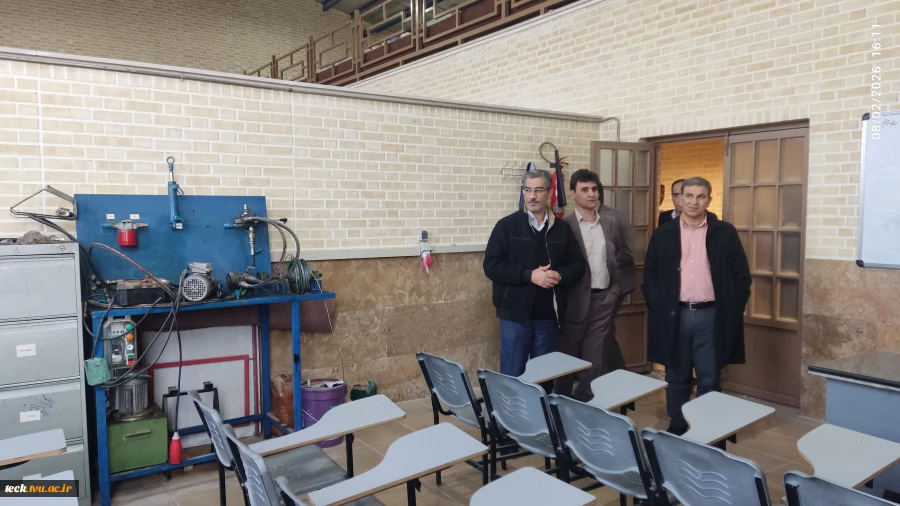 بازدید دکتر محمدرضا کلباسی معاون آموزشی دانشگاه ملی مهارت از مرکز رشد ، آزمایشگاه ها و کارگاه های دانشکده شهید رجایی کاشان 10
