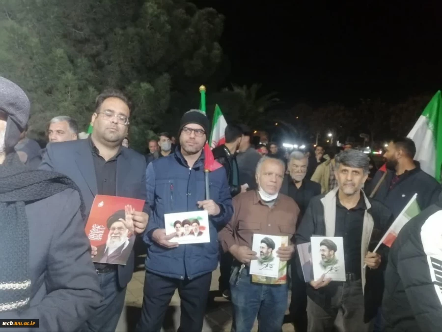 حضور اساتید ، کارکنان و دانشجویان دانشکده ملی مهارت شهید رجایی کاشان به همراه خانواده در اجتماع دانشگاهیان کاشان جهت بیعت با رهبر معظم انقلاب اسلامی ایران حضرت آیت الله سید مجتبی خامنه ای (مدظله العالی) 4