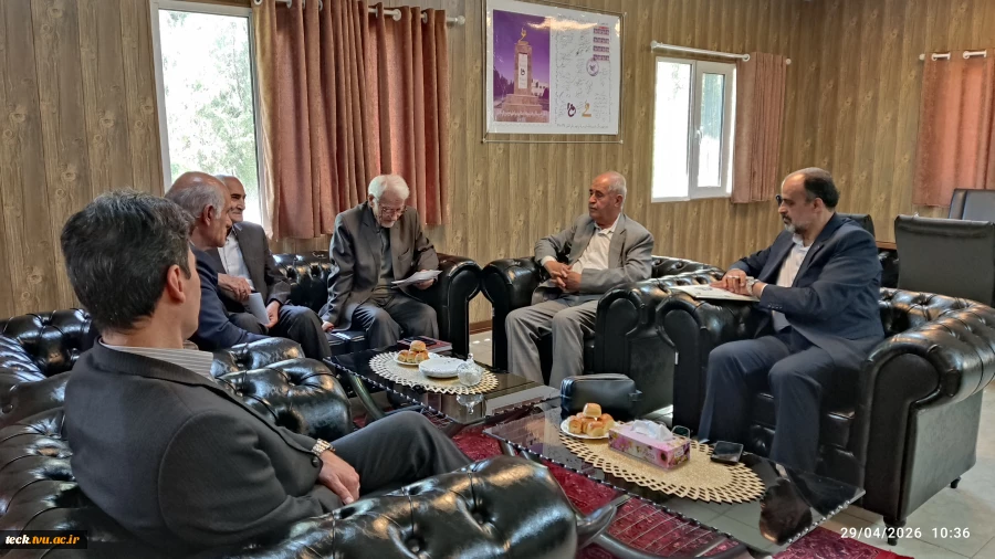ملاقات معاون اداری و مالی دانشگاه ملی مهارت با نمایندگان بازنشستگان دانشکده شهید رجایی کاشان 3