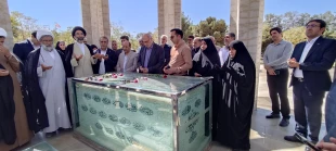تجدید بیعت رؤسای دانشگاه های کاشان با شهدا همزمان با آغاز سال تحصیلی 1406- 1405 5