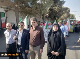 حضور رئیس و جمعی از اعضای هیات علمی ، اساتید و کارکنان بسیجی دانشکده شهید رجایی کاشان در رزمایش 40 هزار نفری جانفدایان شهرستان کاشان 4